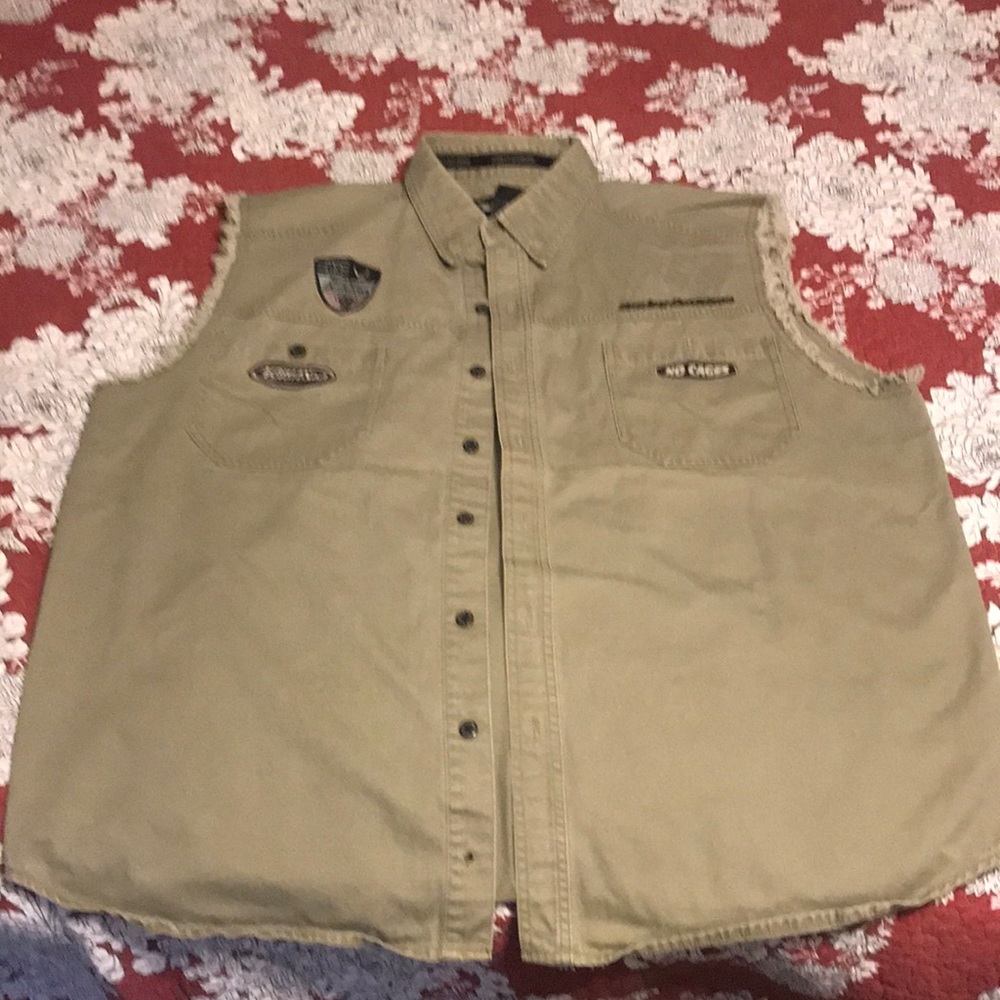 Men’s Harley Davidson shirt